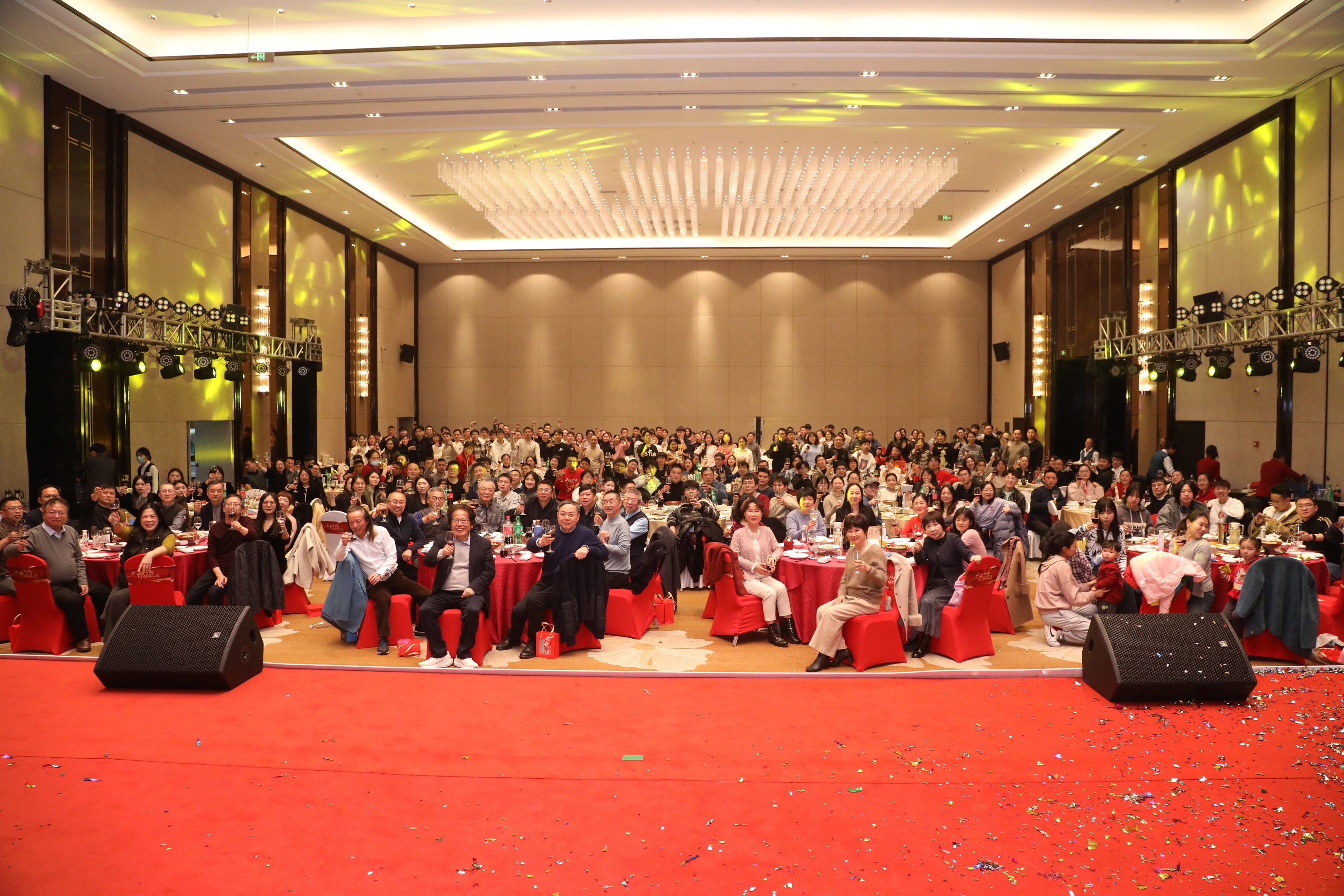 
                            芯之所向，行臻致遠(yuǎn)——2025年友旺新春年會圓滿成功